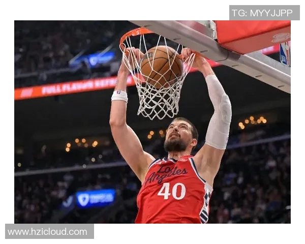 湖人88-103快船 球员点评:詹姆斯满分,拉拉维亚及格,8人低迷